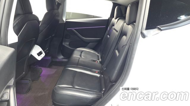 Tesla Model Y 2021 — photo 17