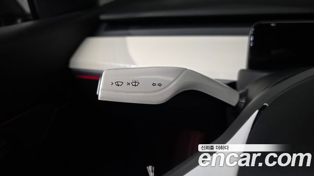 Tesla Model Y 2021 — photo 28