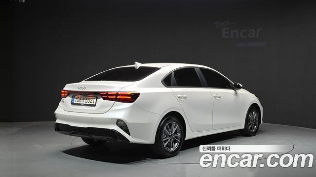 Kia K3 2023 — photo 2