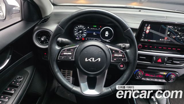 Kia K3 2023 — photo 20