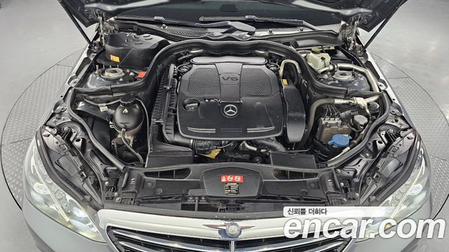 Mercedes-Benz E-Class 2016 — photo 6