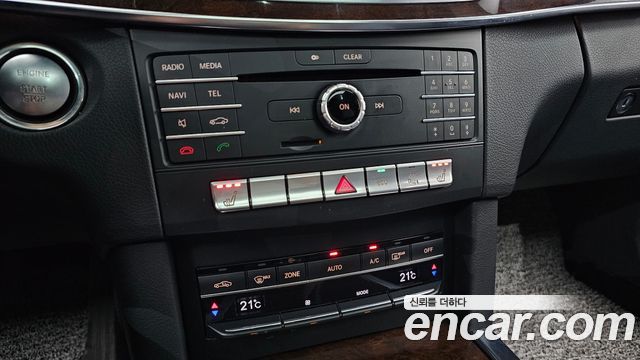Mercedes-Benz E-Class 2016 — photo 23