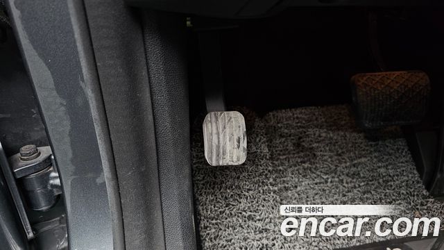 Mercedes-Benz E-Class 2016 — photo 29