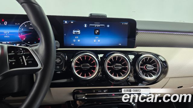 Mercedes-Benz A-Class 2025 — photo 19