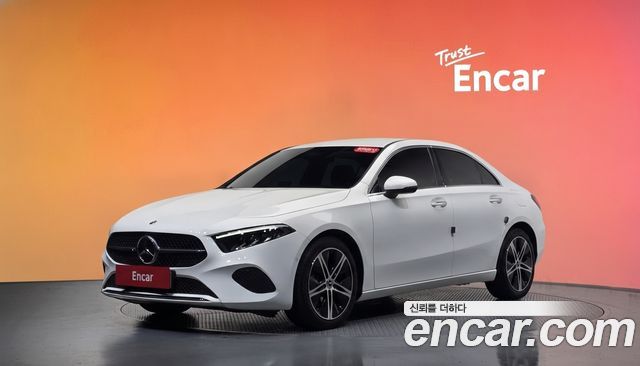 Mercedes-Benz A-Class 2025 — photo 1