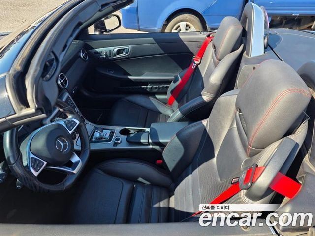 Mercedes-Benz SLC-Class 2017 — photo 16