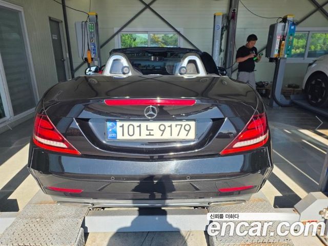 Mercedes-Benz SLC-Class 2017 — photo 17