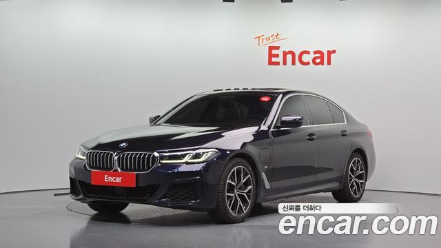 BMW 5-Series 2021 — photo 1