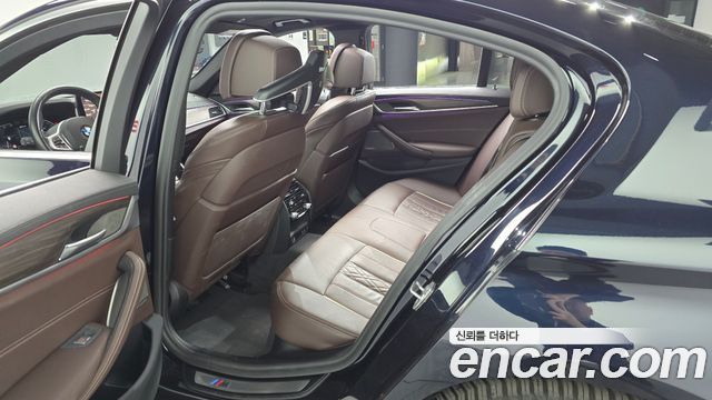 BMW 5-Series 2021 — photo 11