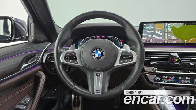 BMW 5-Series 2021 — photo 13