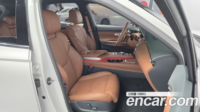 Genesis GV70 2023 — photo 17
