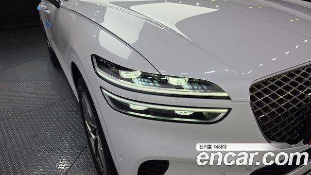 Genesis GV70 2023 — photo 8
