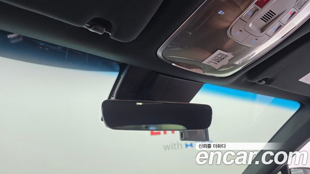 Genesis GV70 2023 — photo 27