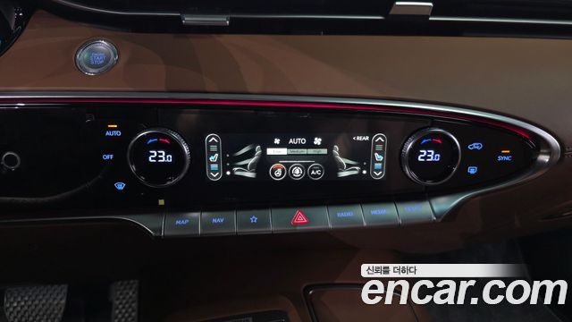 Genesis GV70 2023 — photo 33
