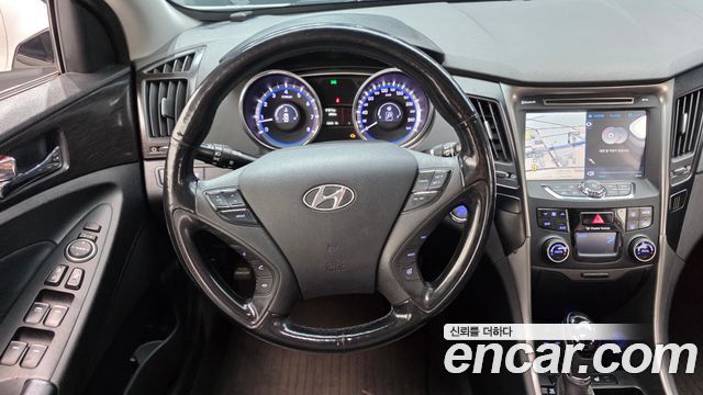 Hyundai Sonata 2013 — photo 19