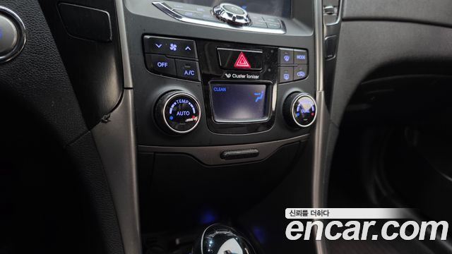 Hyundai Sonata 2013 — photo 24