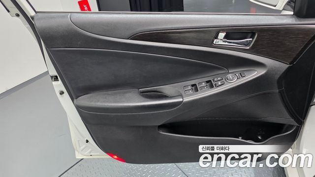 Hyundai Sonata 2013 — photo 14