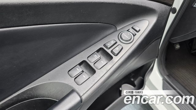 Hyundai Sonata 2013 — photo 29