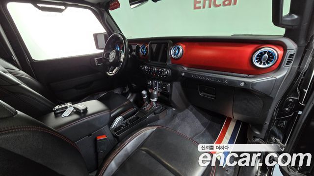 Jeep Wrangler 2021 — photo 10