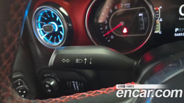 Jeep Wrangler 2021 — photo 30