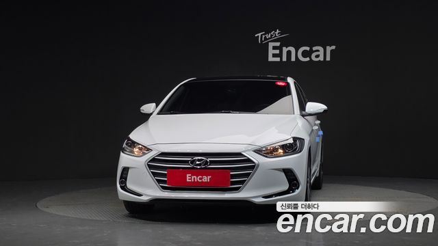 Hyundai AVANTE 2018 — photo 3