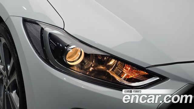 Hyundai AVANTE 2018 — photo 8