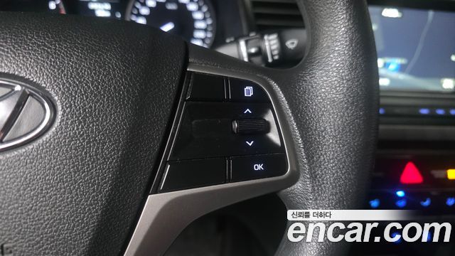 Hyundai AVANTE 2018 — photo 28