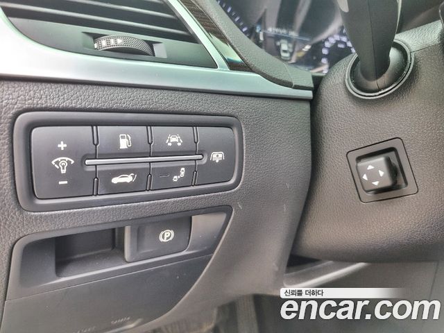 Genesis G80 2017 — photo 14