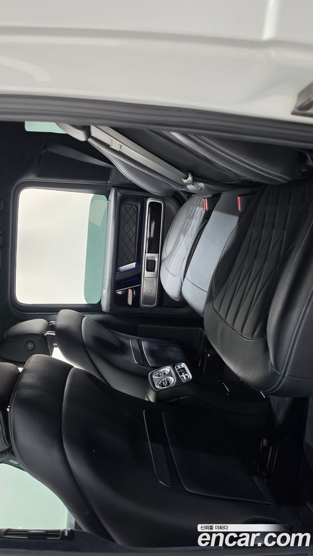Mercedes-Benz G-Class 2021 — photo 26