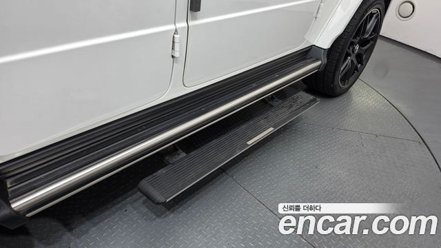 Mercedes-Benz G-Class 2021 — photo 35