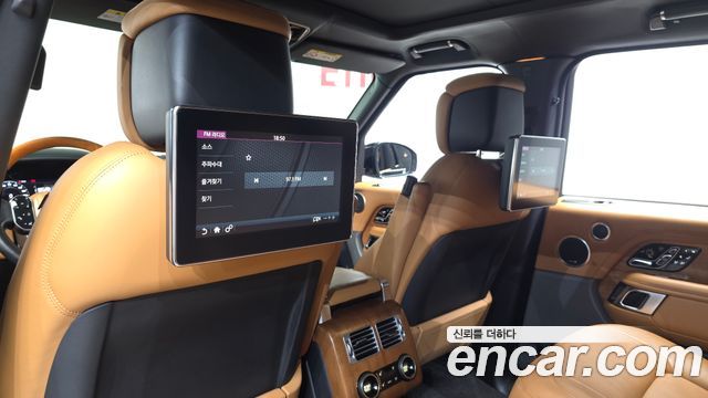 Land Rover Range Rover 2018 — photo 25
