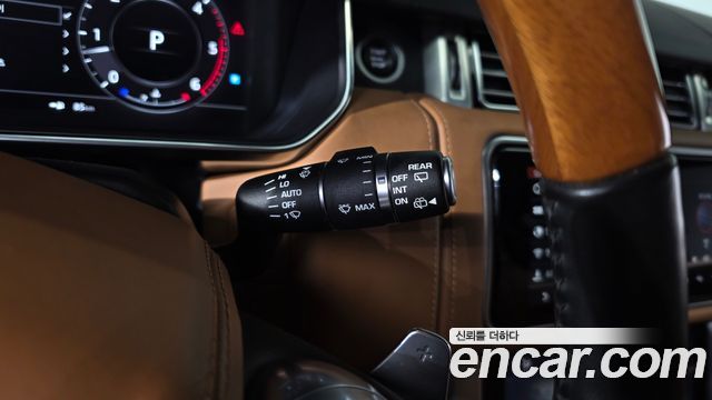Land Rover Range Rover 2018 — photo 27