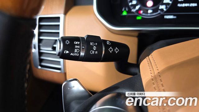 Land Rover Range Rover 2018 — photo 28