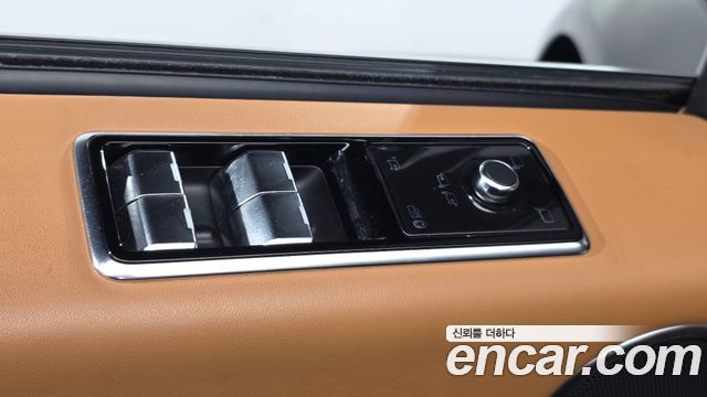Land Rover Range Rover 2018 — photo 29