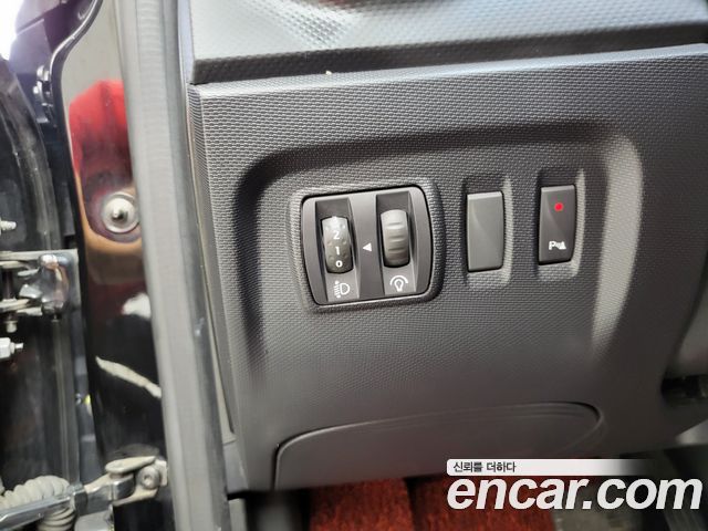 Renault Korea QM3 2013 — photo 14