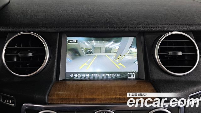 Land Rover Discovery 2016 — photo 15