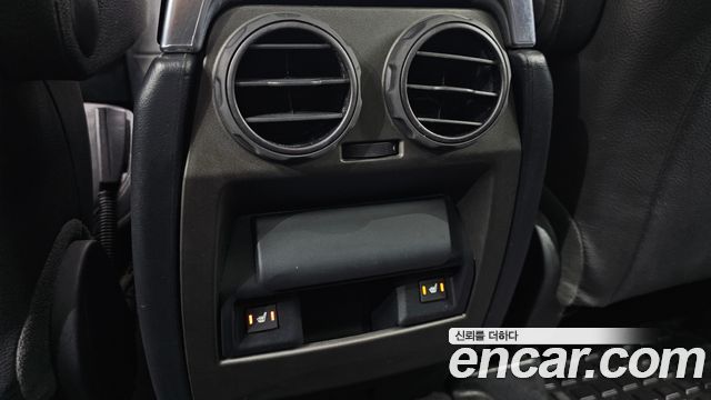 Land Rover Discovery 2016 — photo 18