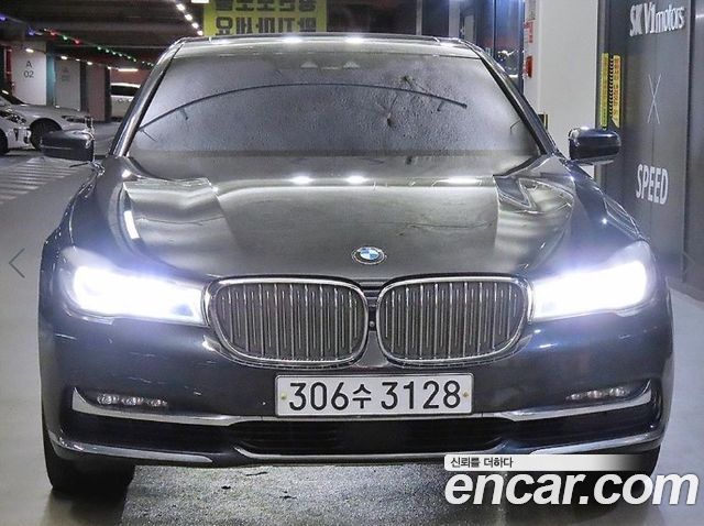 BMW 7-Series 2016 — photo 2