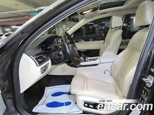 BMW 7-Series 2016 — photo 6
