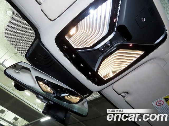 BMW 7-Series 2016 — photo 14
