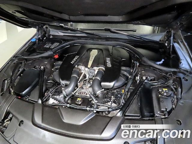 BMW 7-Series 2016 — photo 19