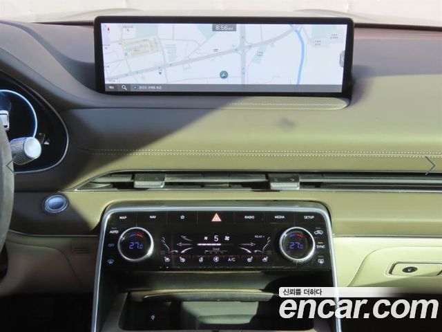 Genesis GV80 2023 — photo 12