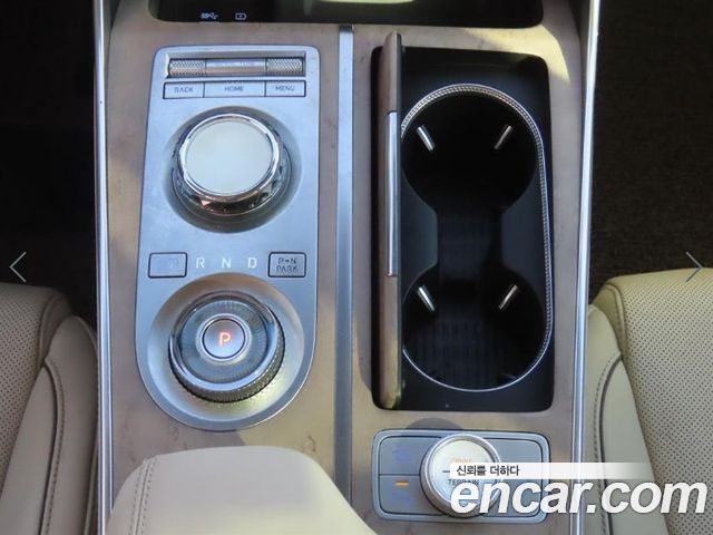 Genesis GV80 2023 — photo 13