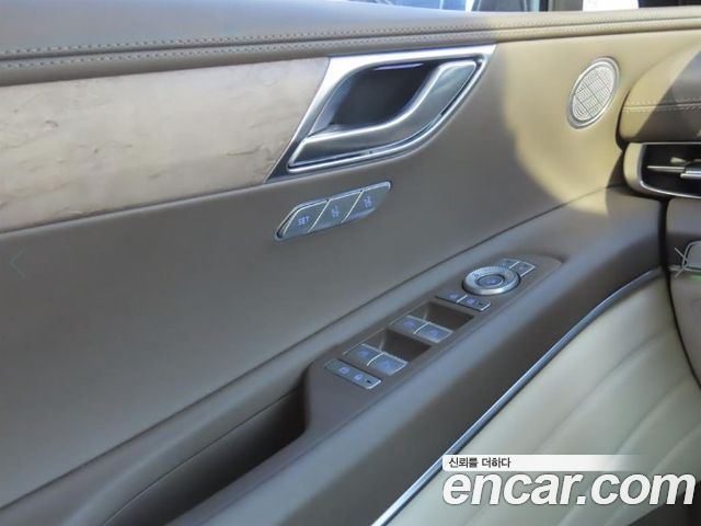 Genesis GV80 2023 — photo 14