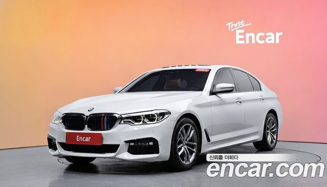 BMW 5-Series 2017 — photo 1