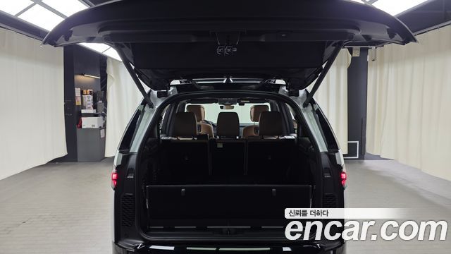 Land Rover Discovery 2024 — photo 26