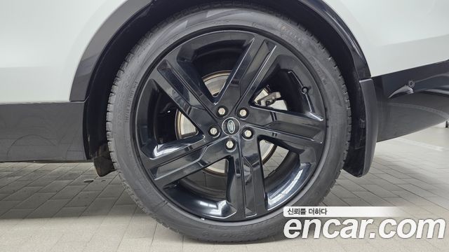 Land Rover Discovery 2024 — photo 7