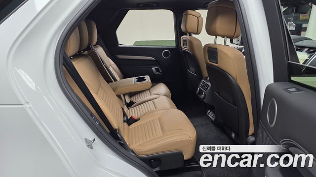 Land Rover Discovery 2024 — photo 16