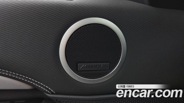 Land Rover Discovery 2024 — photo 29