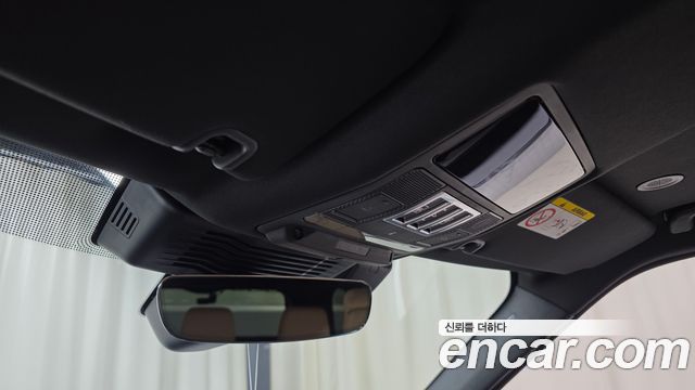 Land Rover Discovery 2024 — photo 32